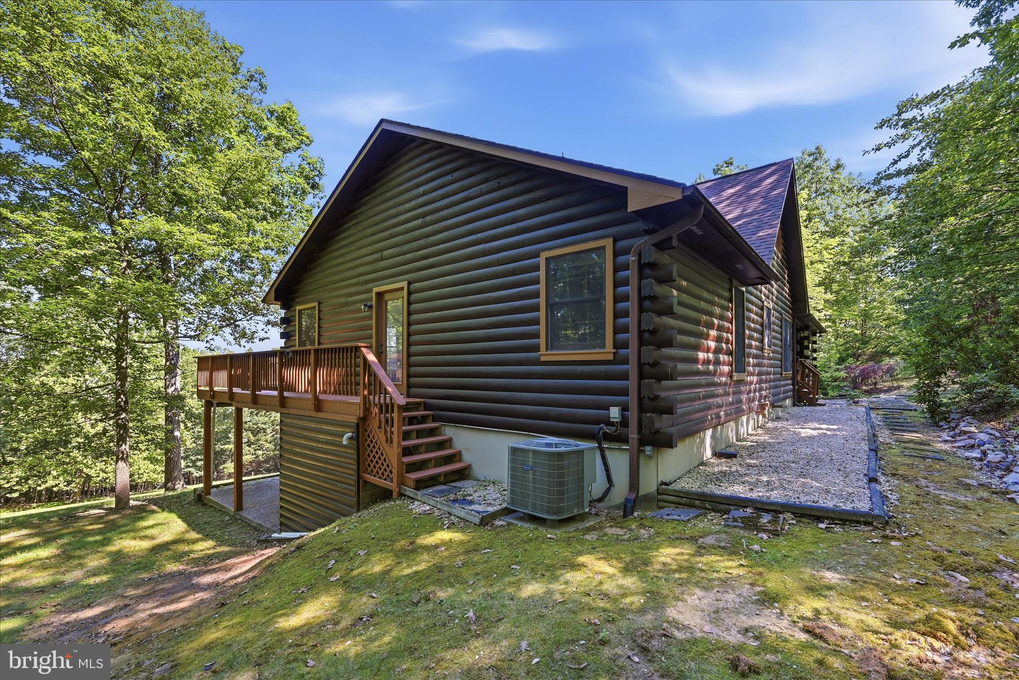 42 FOXRIDGE LANE