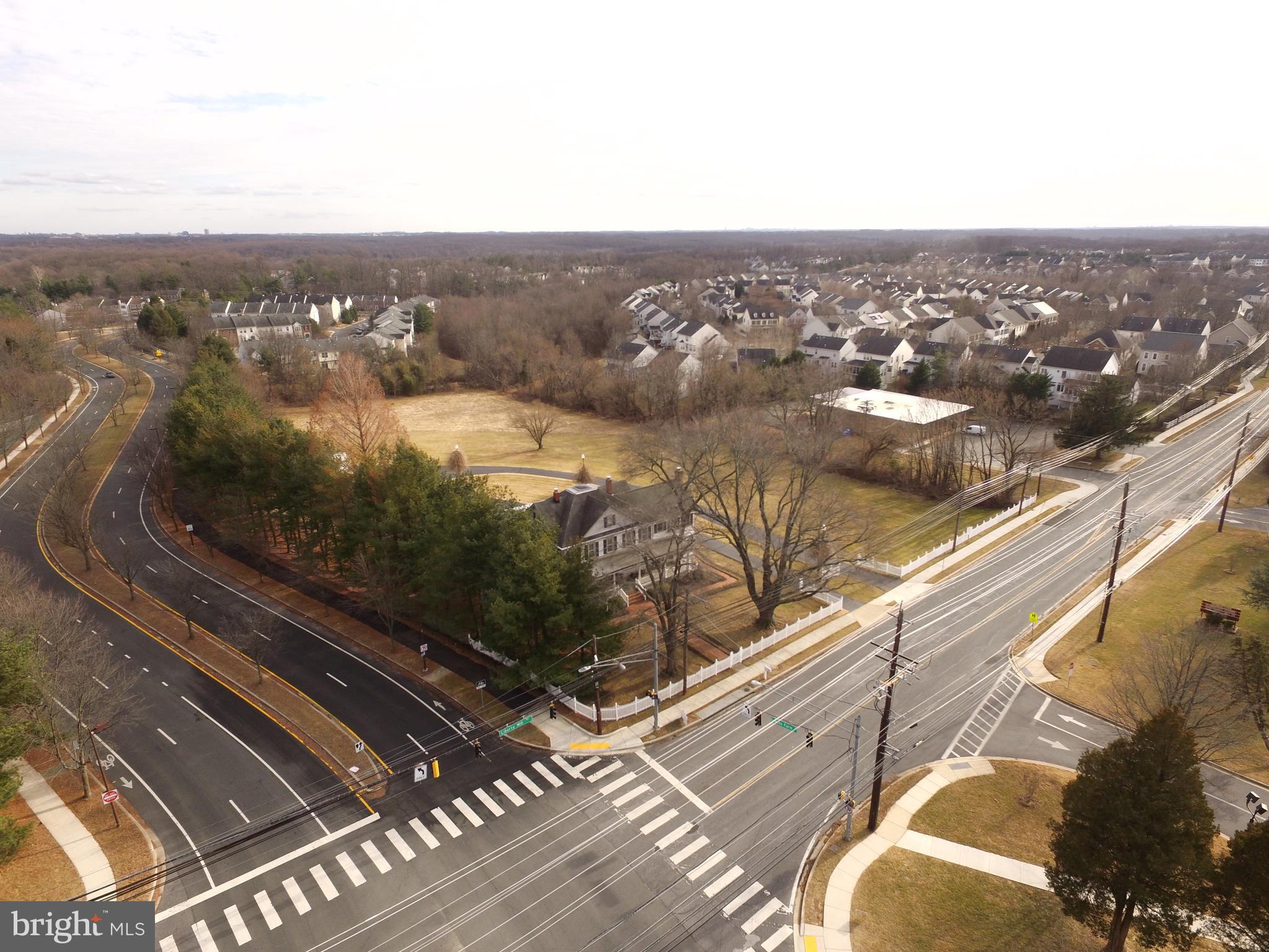 GAITHERSBURG OUTSIDE - Land