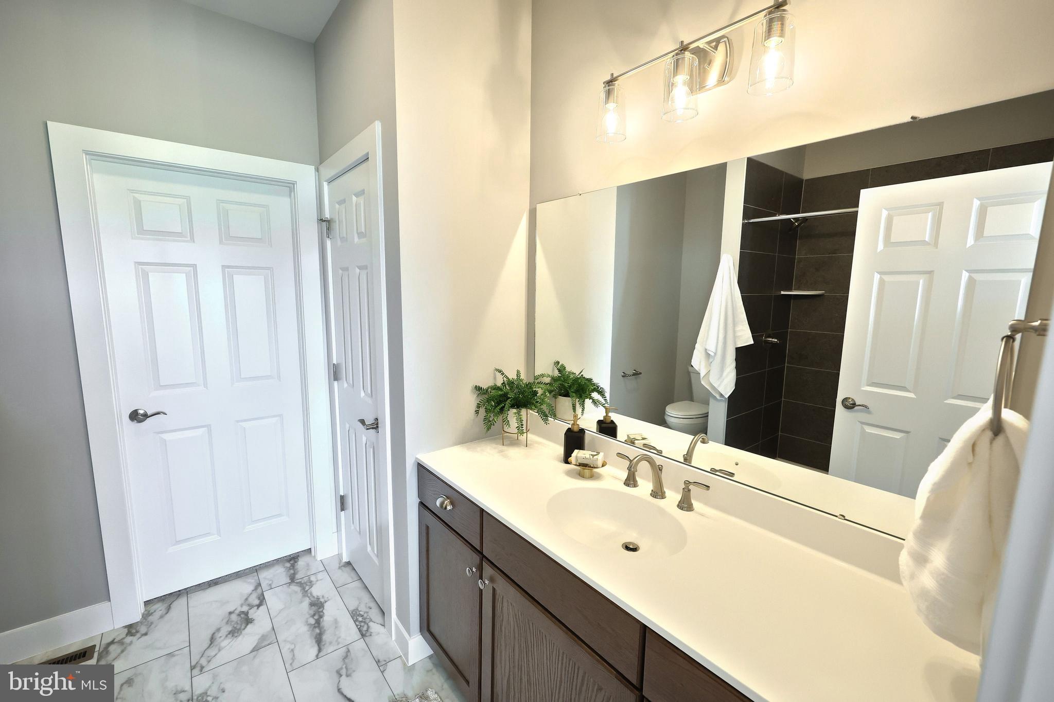 WINDING CREEK - Residential