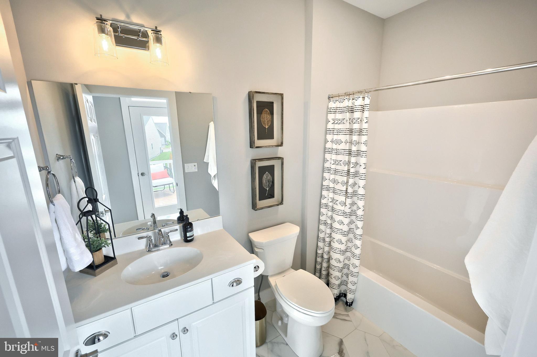 WINDING CREEK - Residential