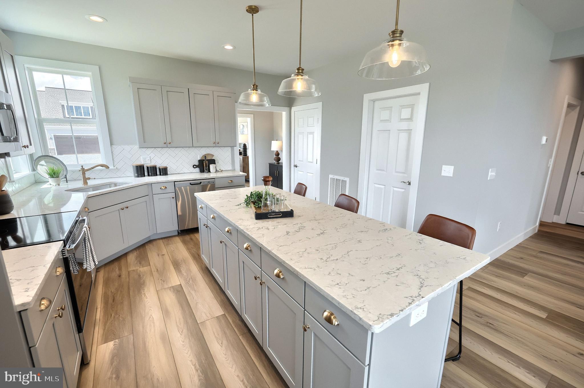 WINDING CREEK - Residential