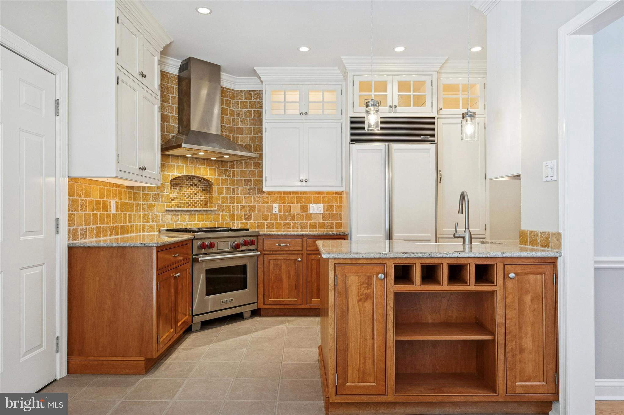 LANTERN HILL - Residential