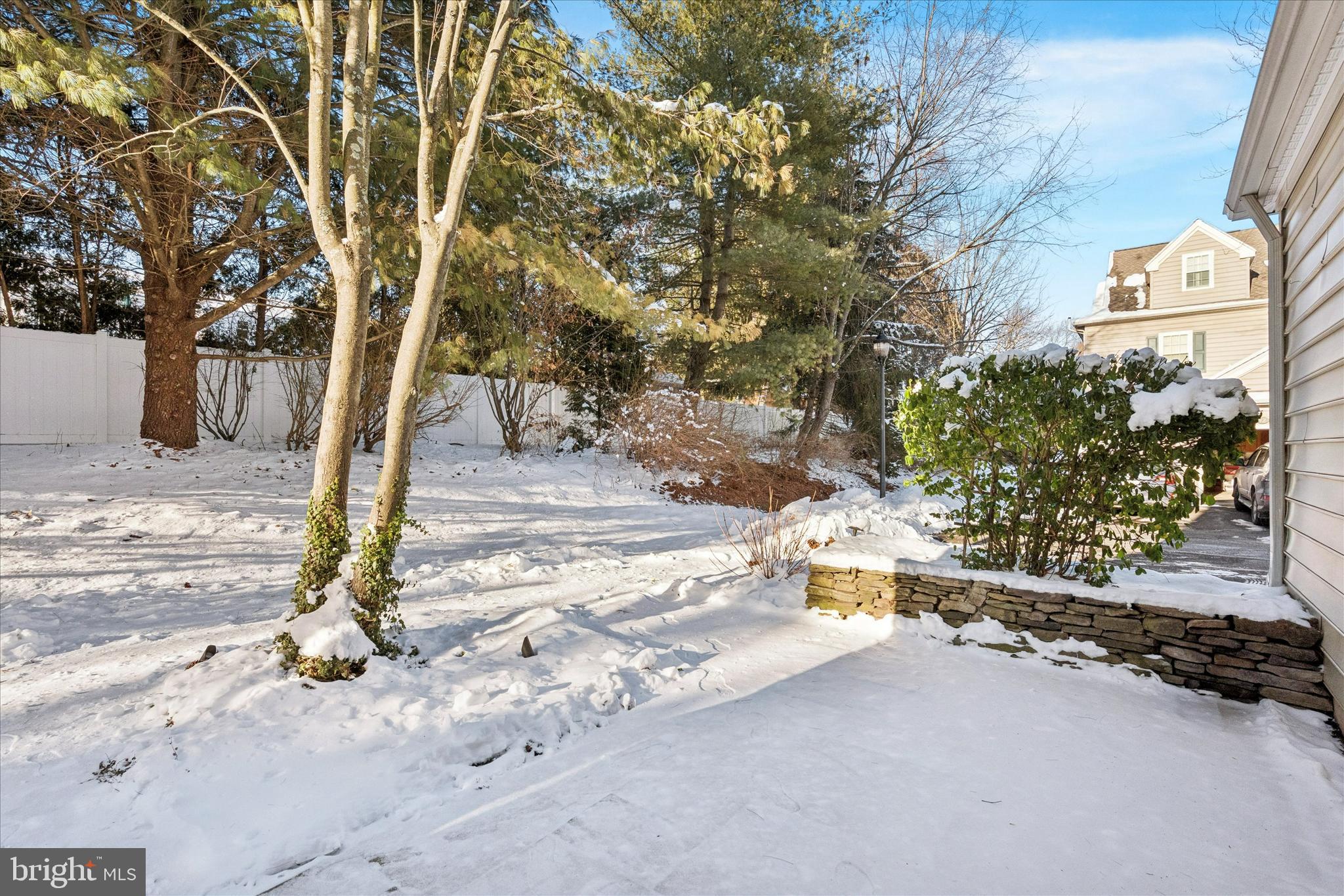 LANTERN HILL - Residential