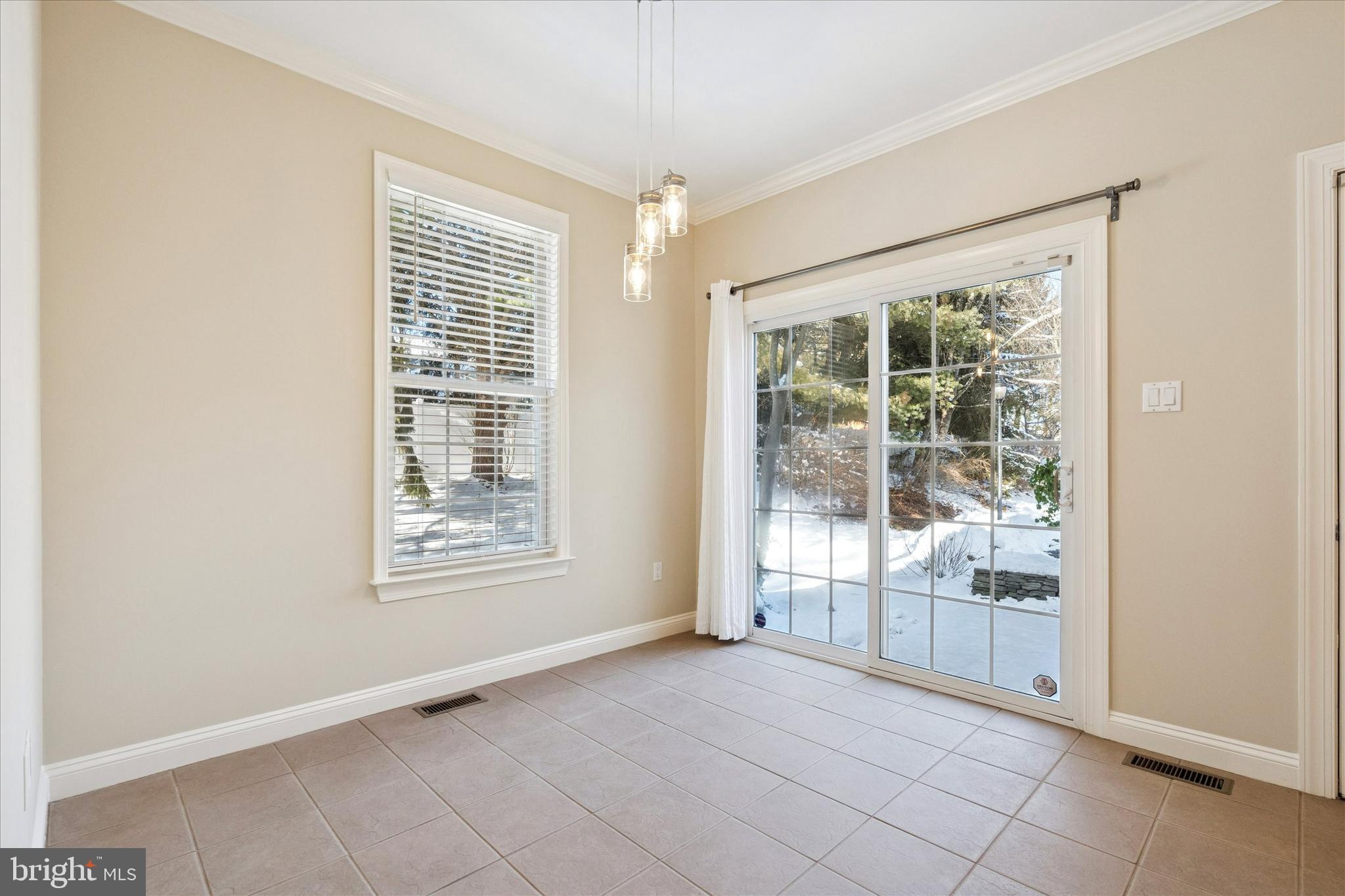 LANTERN HILL - Residential