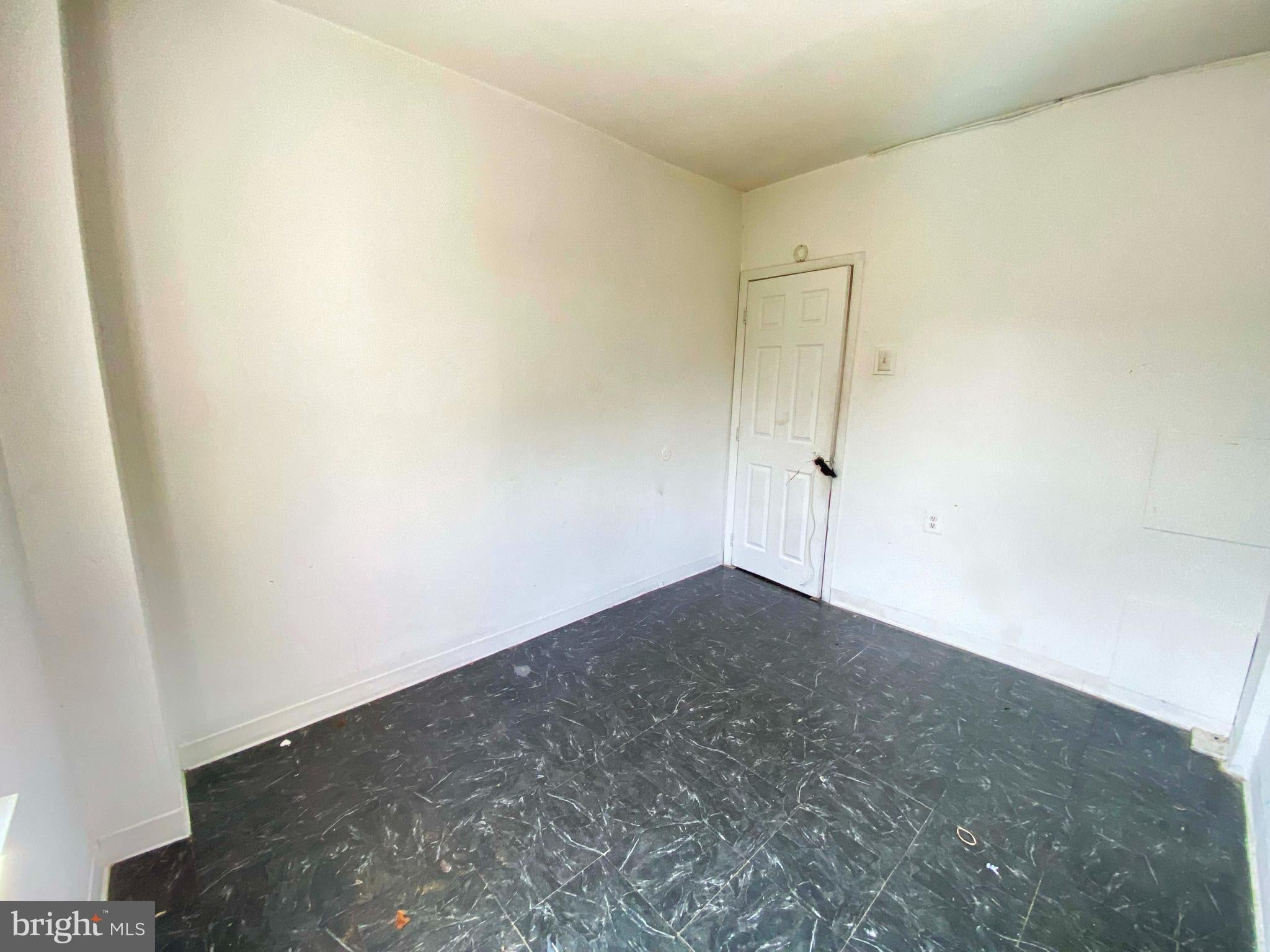 248 E CAMBRIA STREET 2ND FL