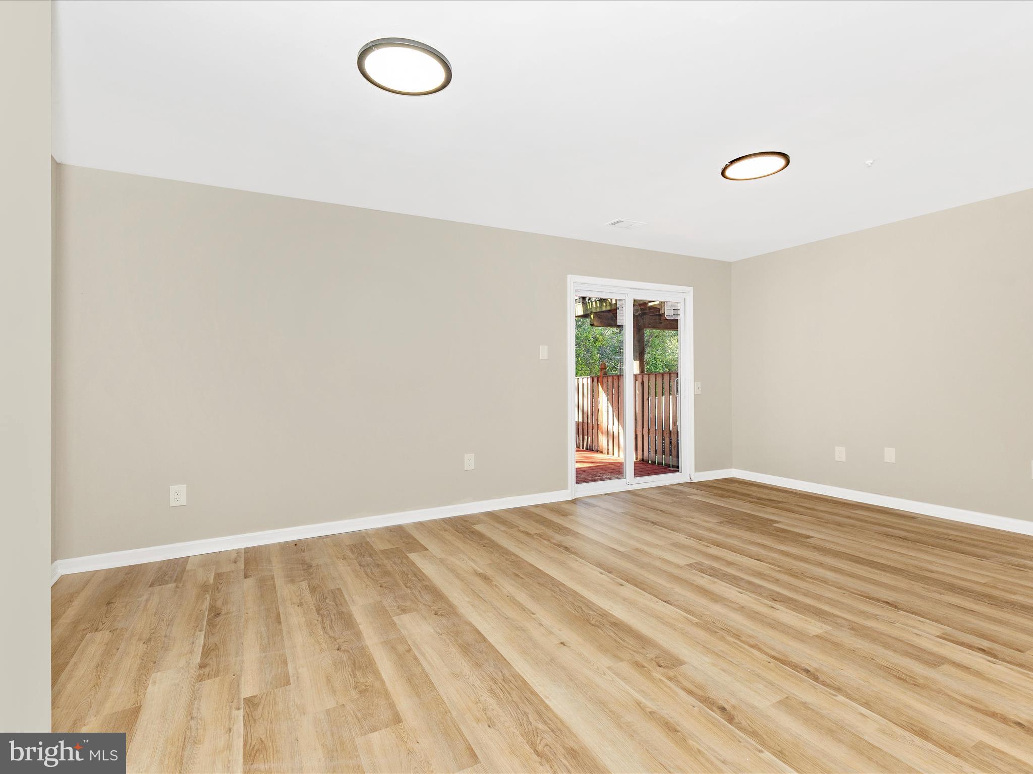 SPRING RIDGE - Residential