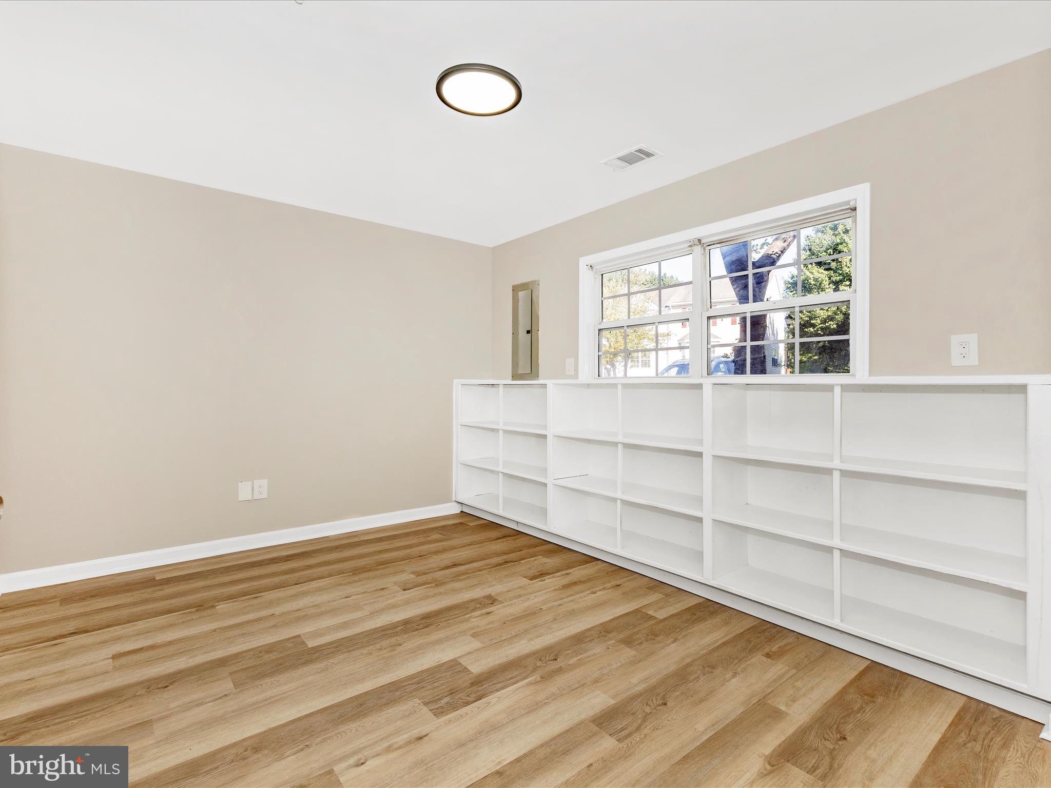 SPRING RIDGE - Residential