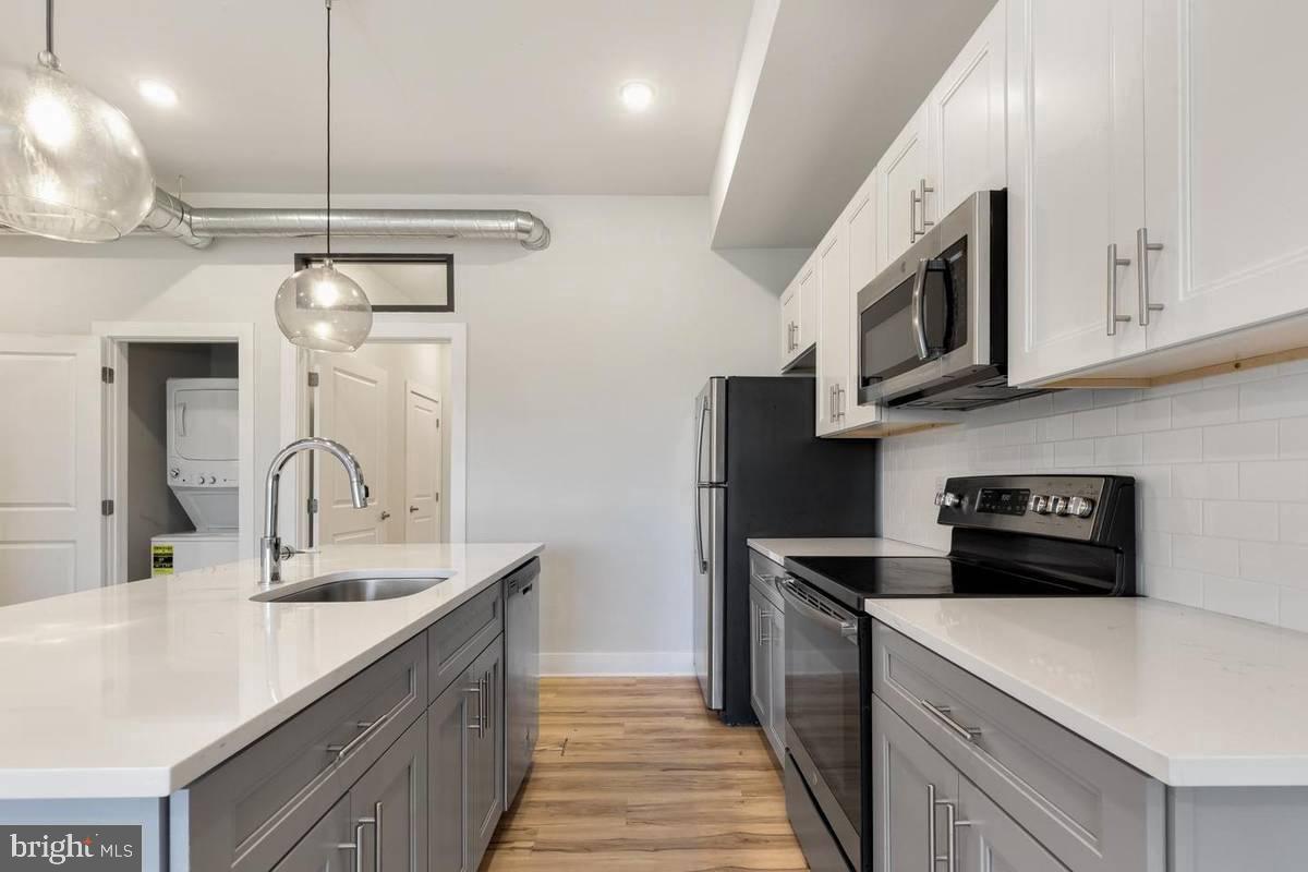 EAST KENSINGTON - Residential Lease