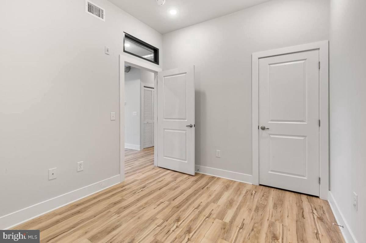 EAST KENSINGTON - Residential Lease