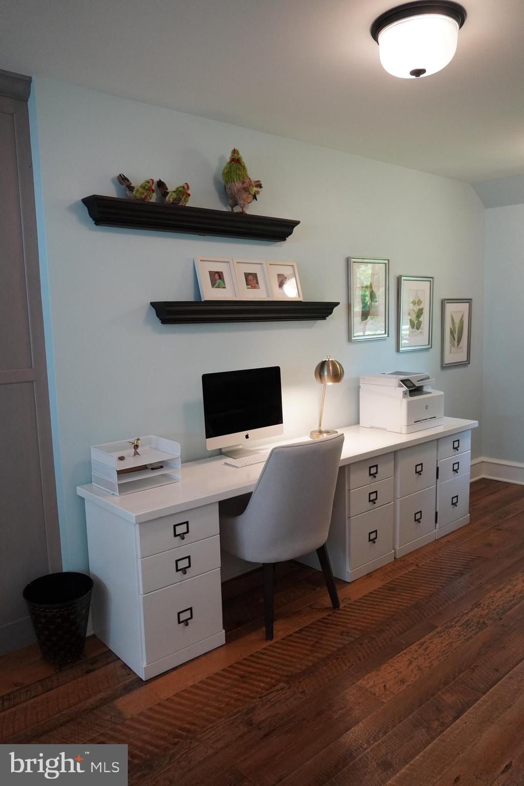 RADNOR HUNT - Residential