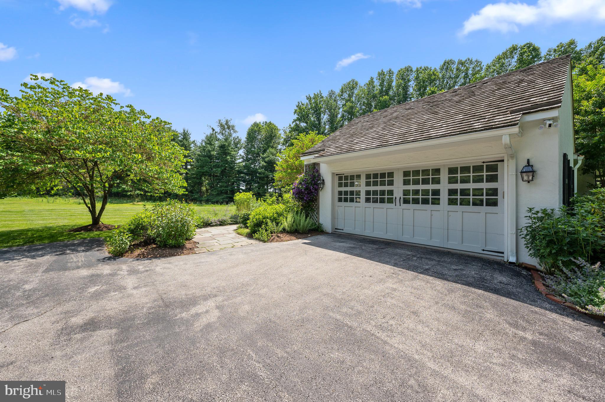 RADNOR HUNT - Residential