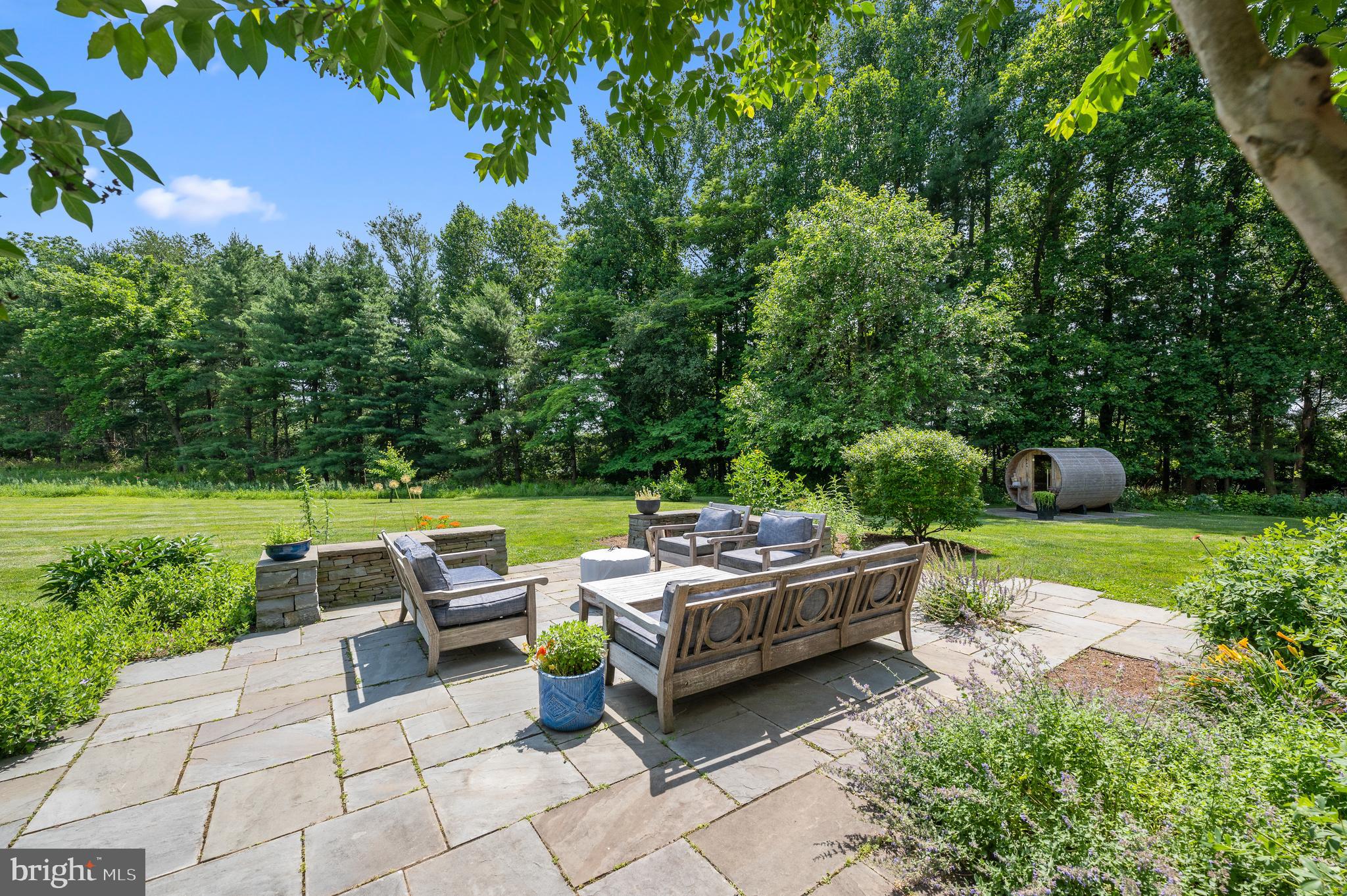 RADNOR HUNT - Residential