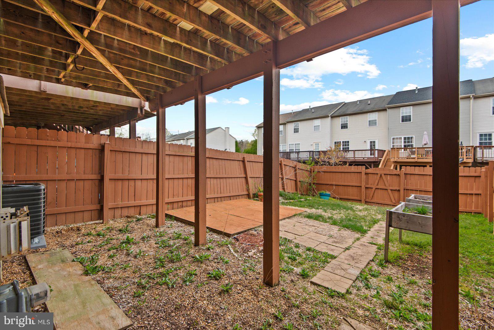 CHARLESTOWN COMMONS - Residential