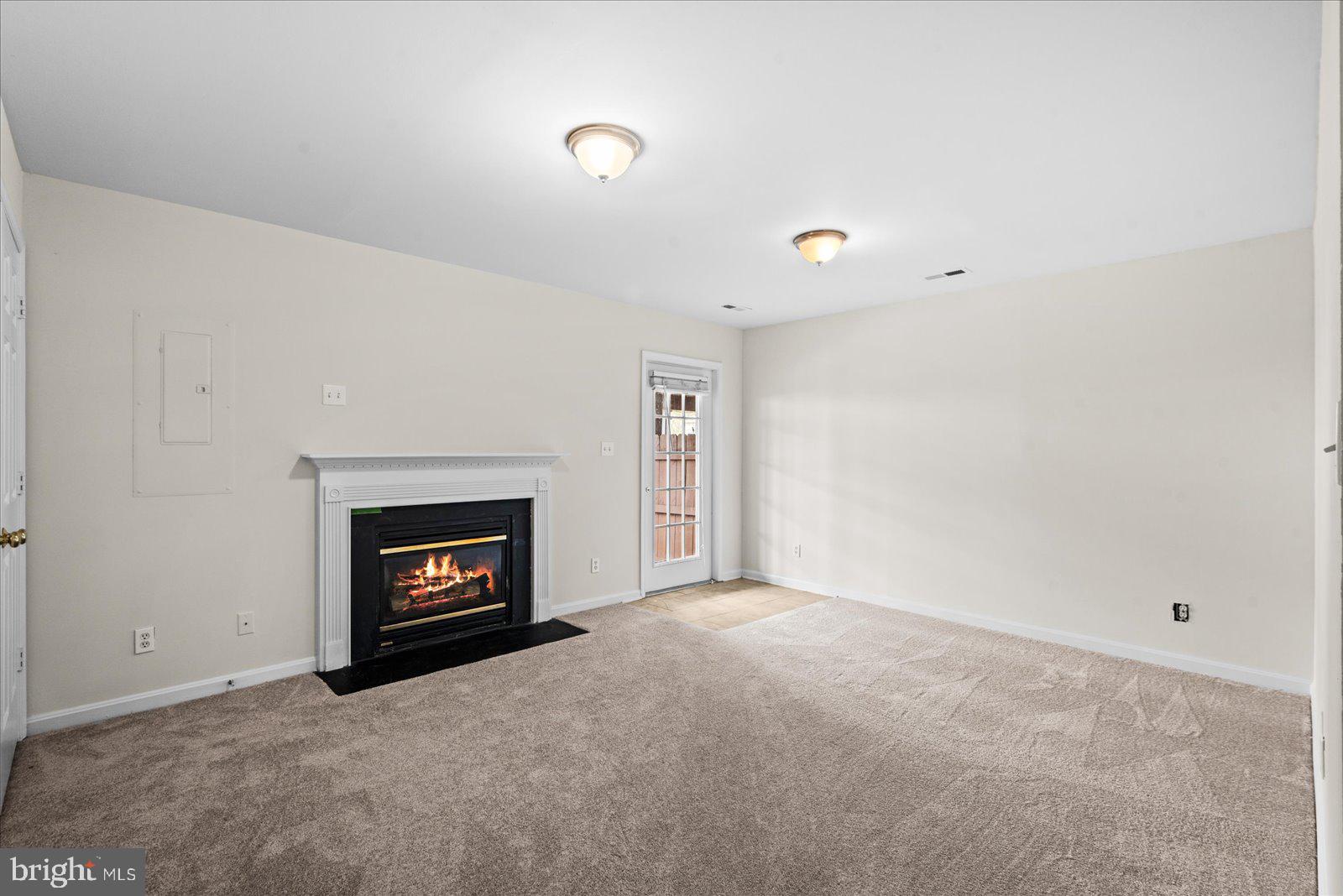 CHARLESTOWN COMMONS - Residential