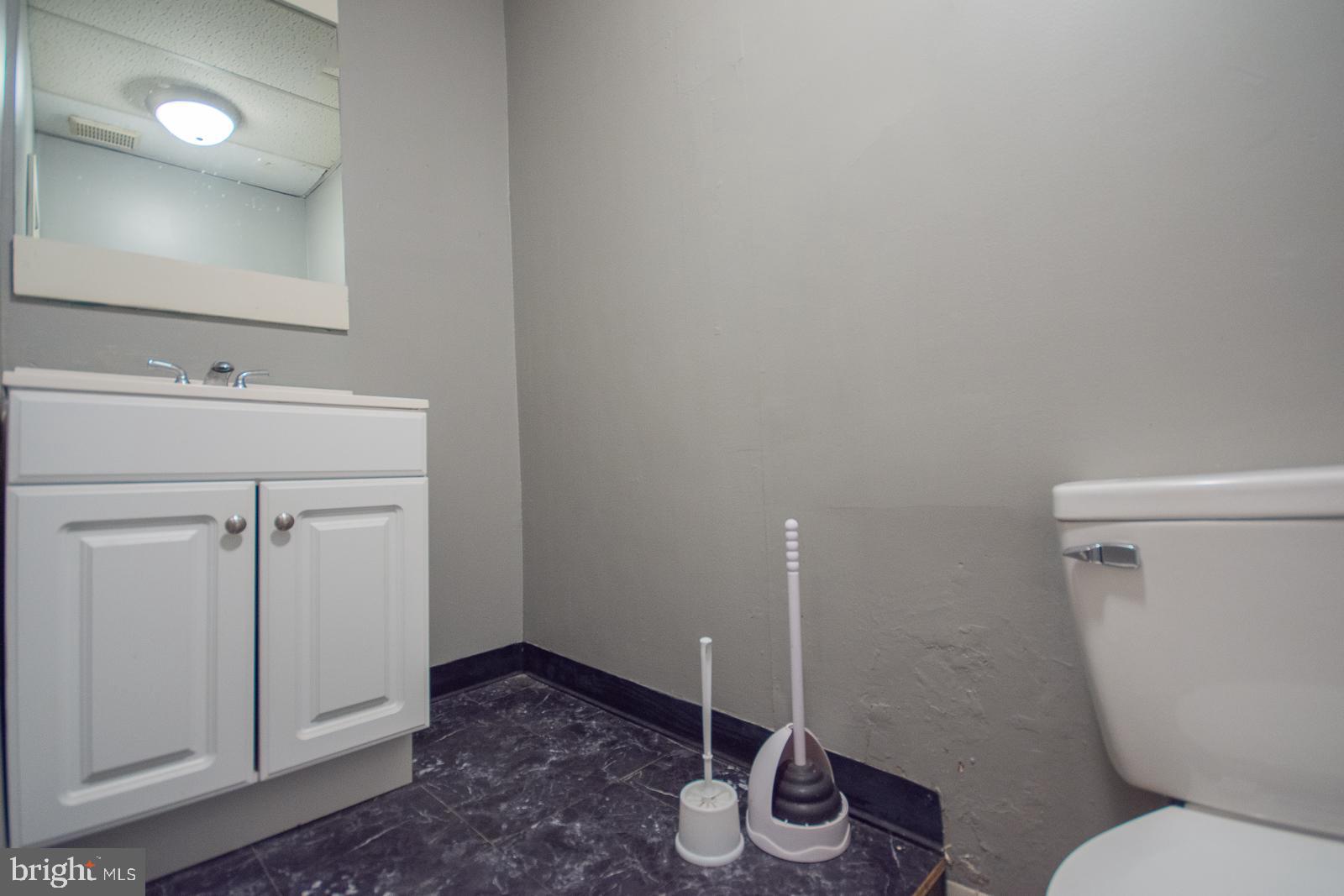 CITY OF MARTINSBURG - Commercial Lease