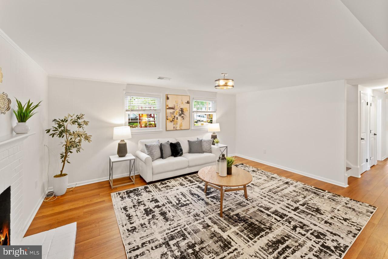 COLLINGWOOD SPRINGS - Residential