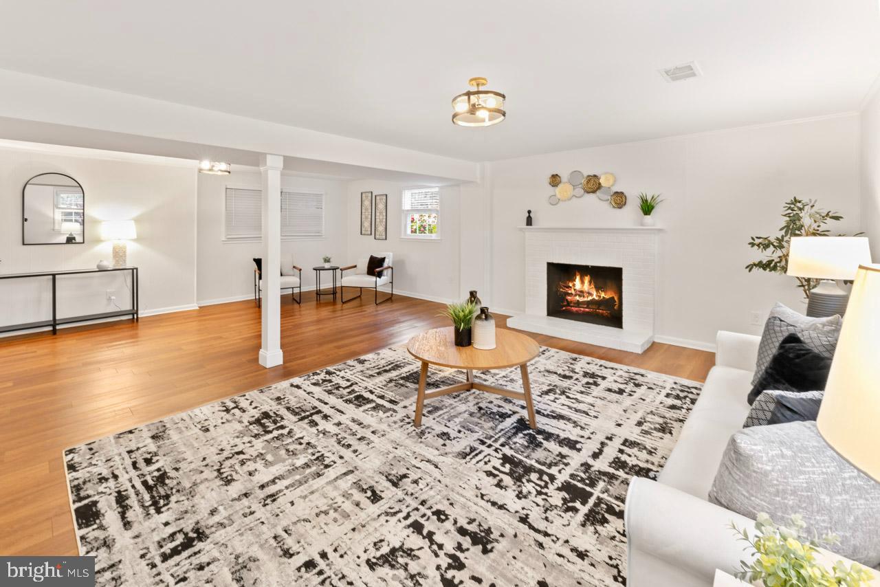 COLLINGWOOD SPRINGS - Residential