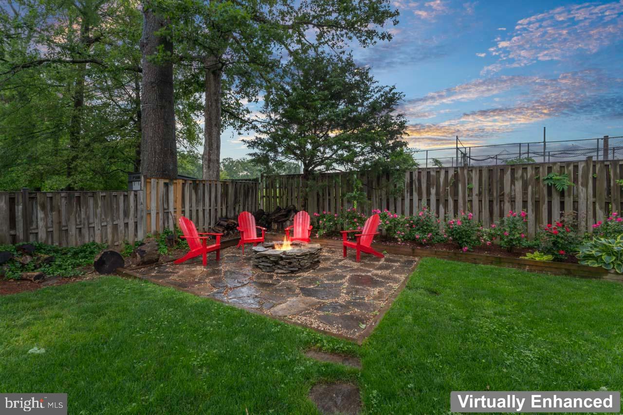 COLLINGWOOD SPRINGS - Residential