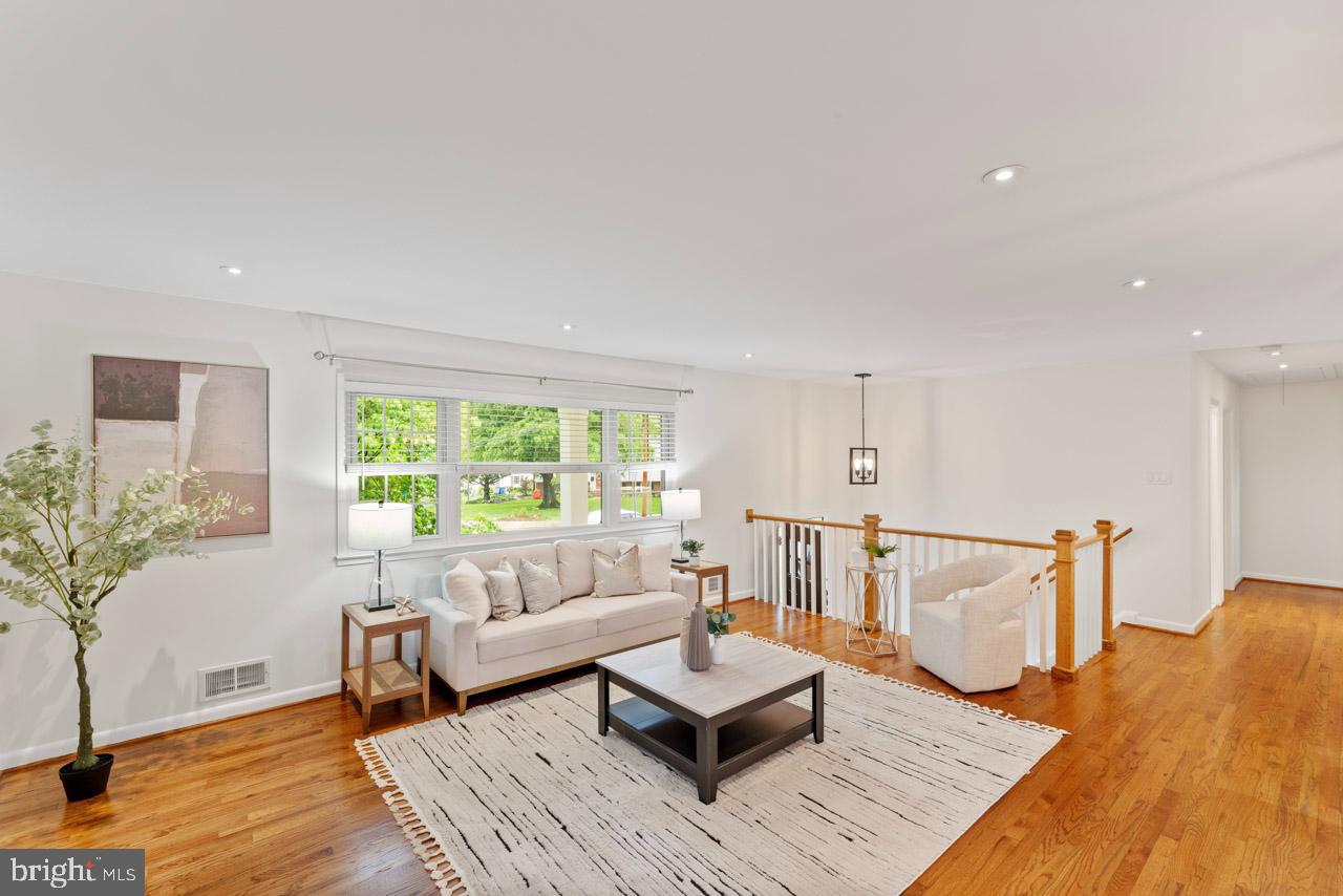 COLLINGWOOD SPRINGS - Residential