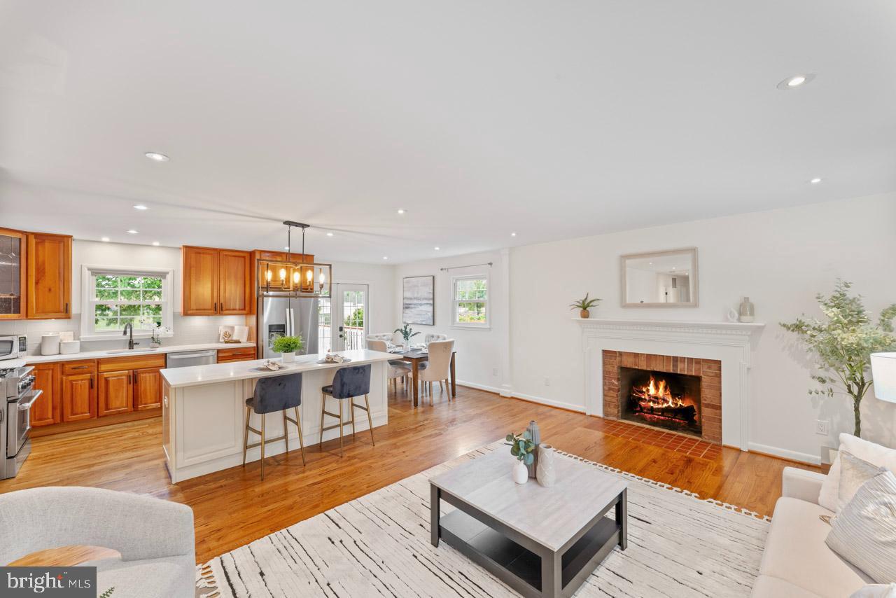 COLLINGWOOD SPRINGS - Residential