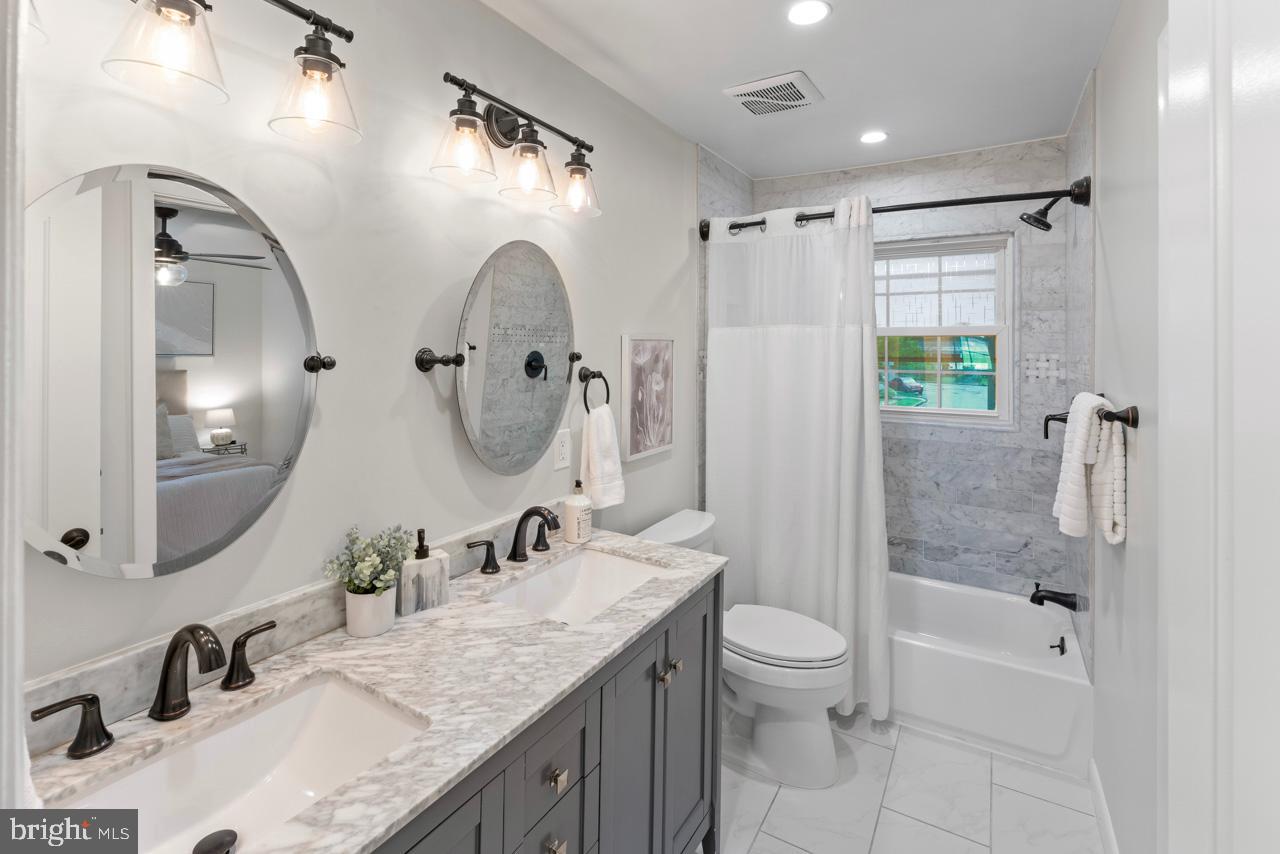 COLLINGWOOD SPRINGS - Residential