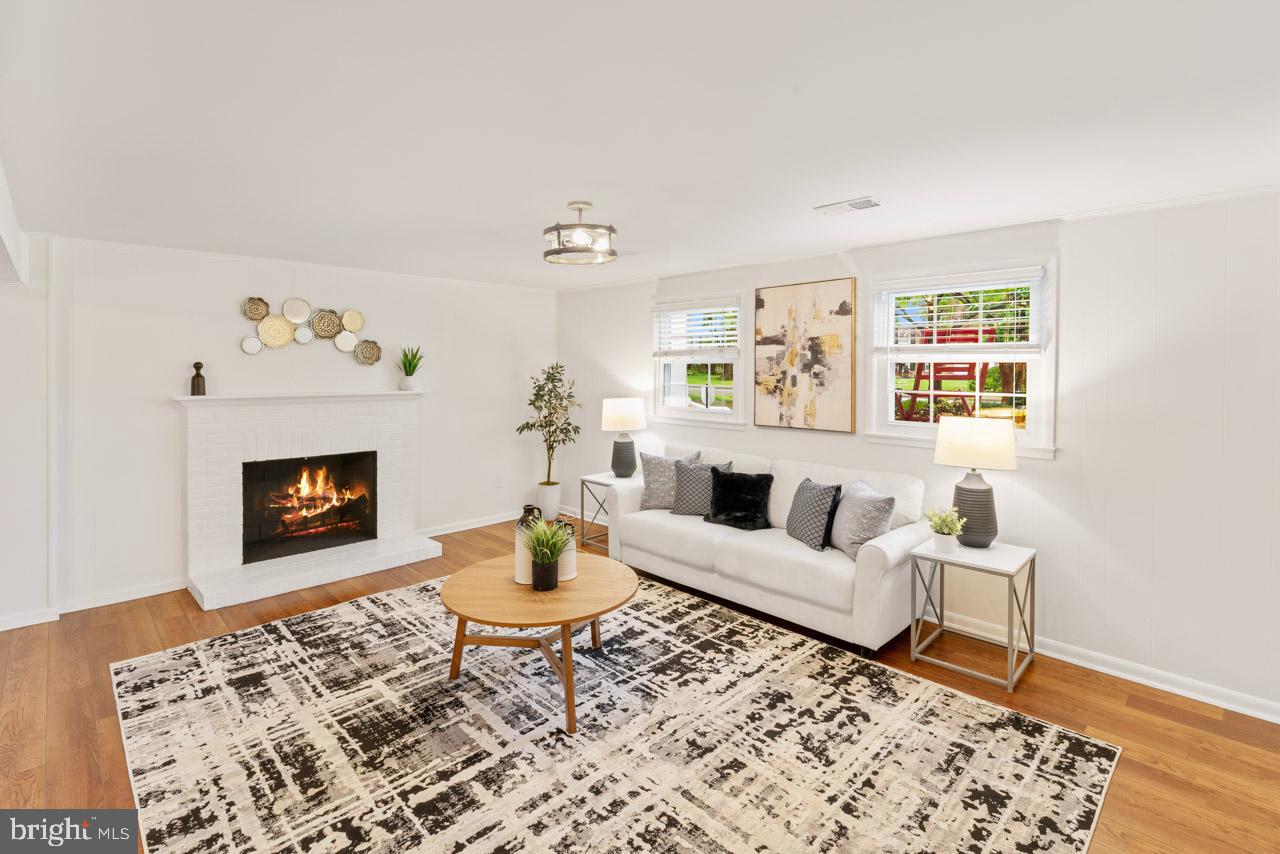 COLLINGWOOD SPRINGS - Residential