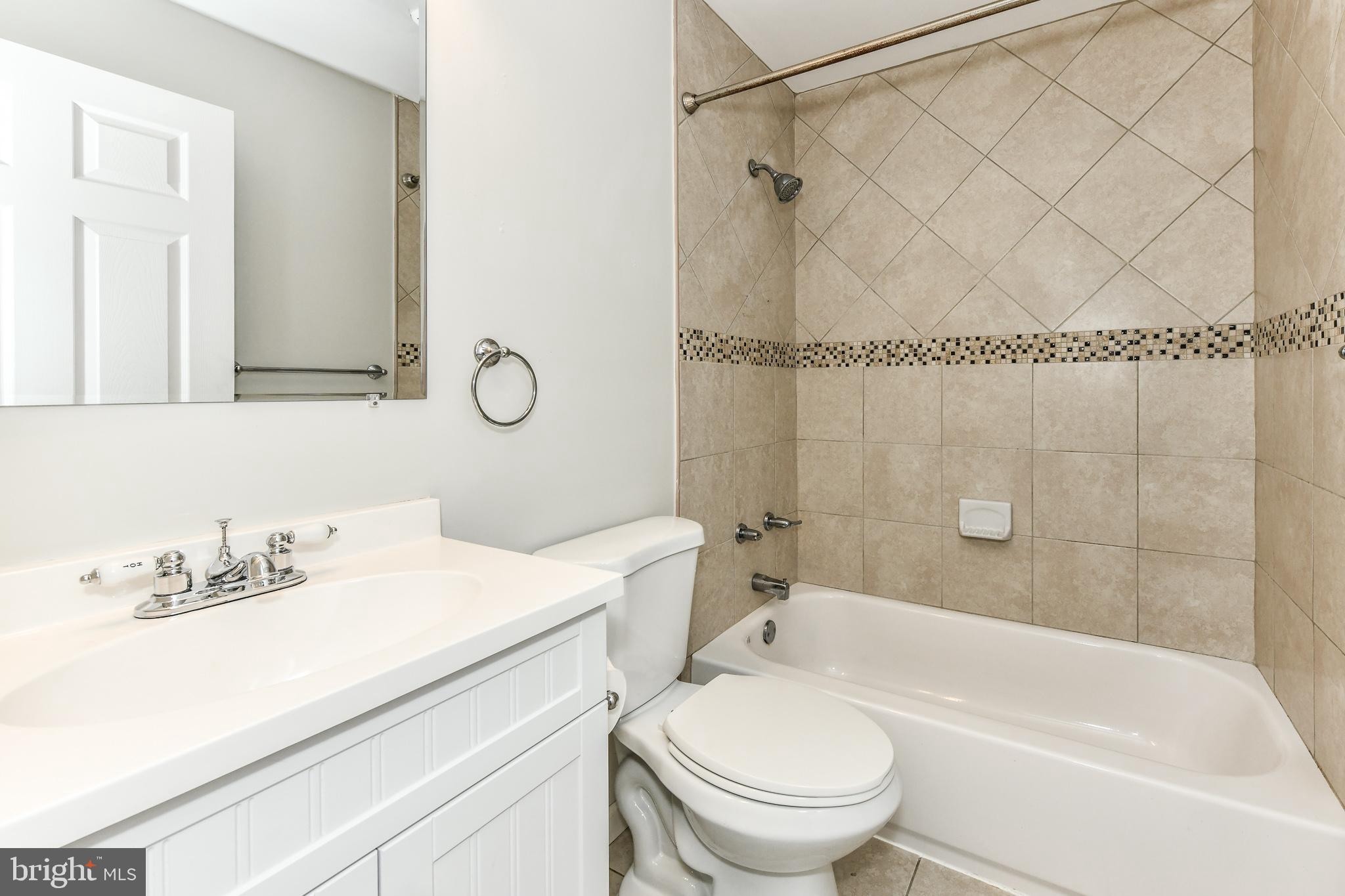 TRALEE - Residential Lease