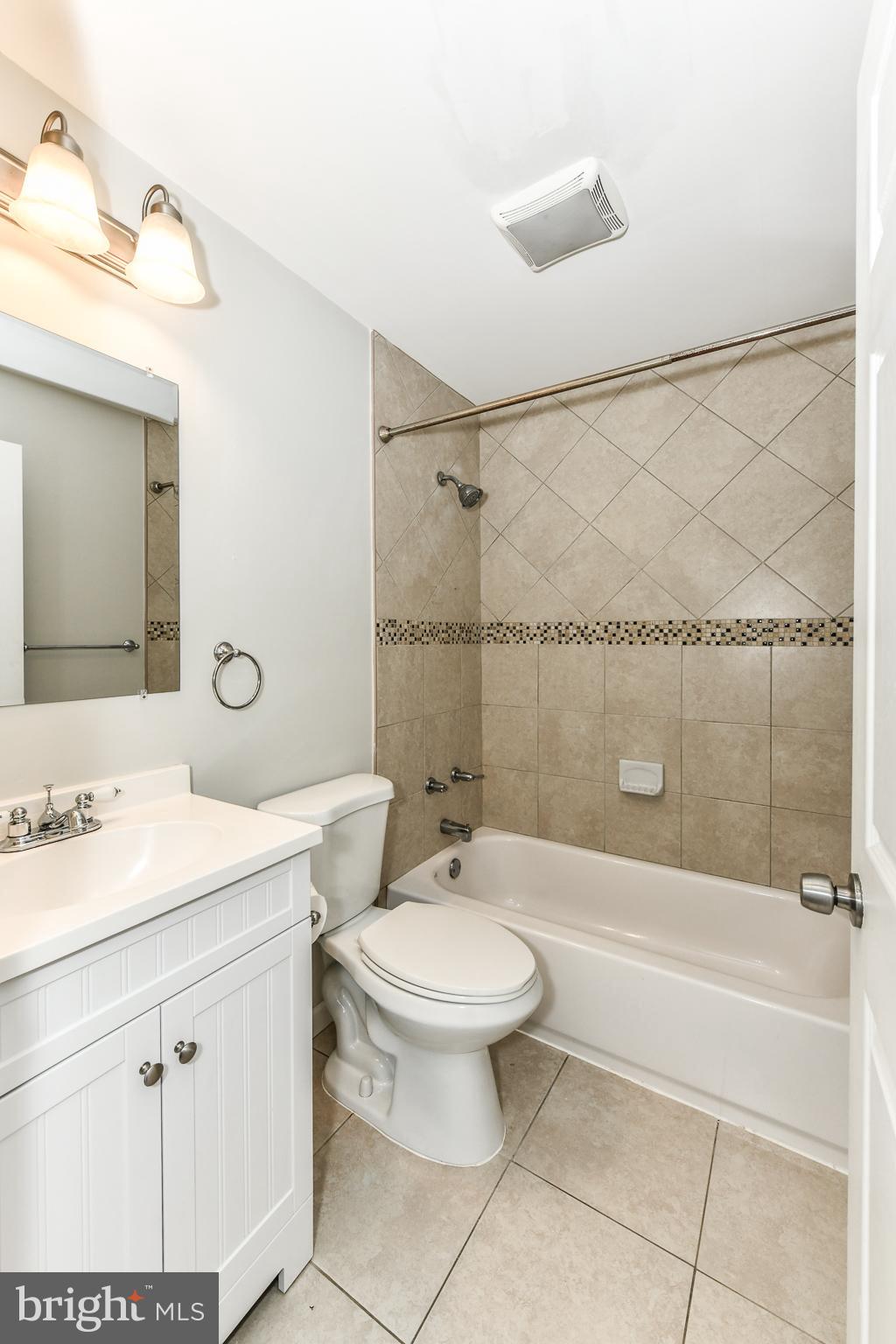 TRALEE - Residential Lease