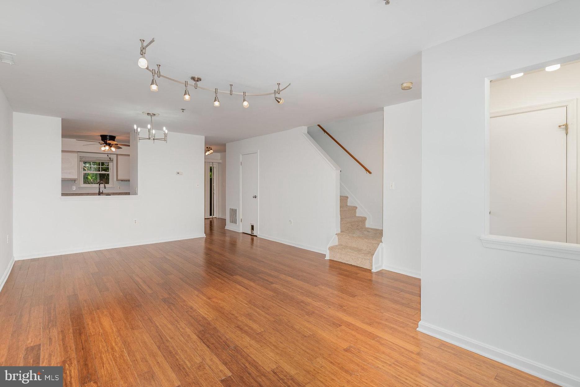 HARRIS HILL - Residential Lease