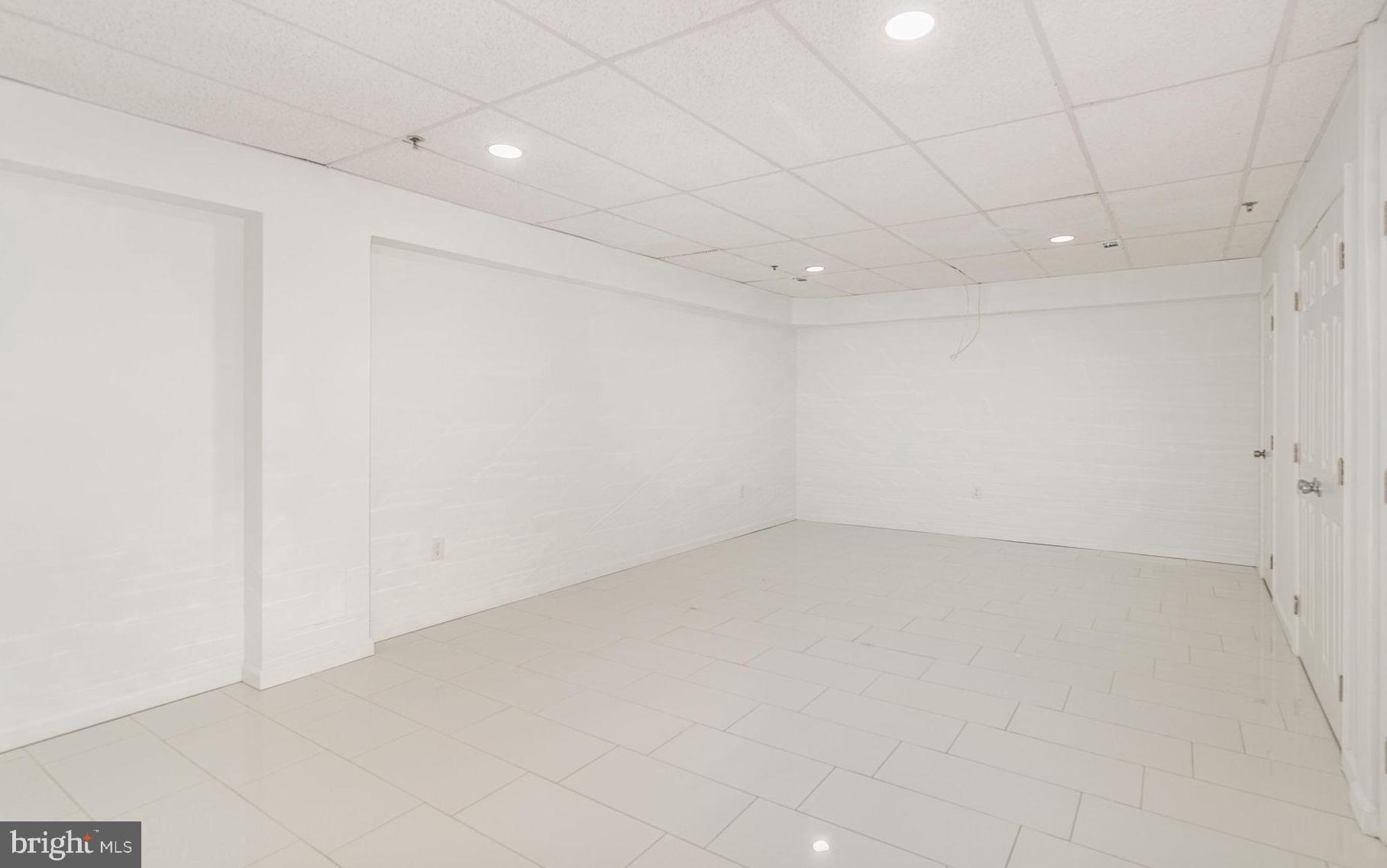 HARRIS HILL - Residential Lease