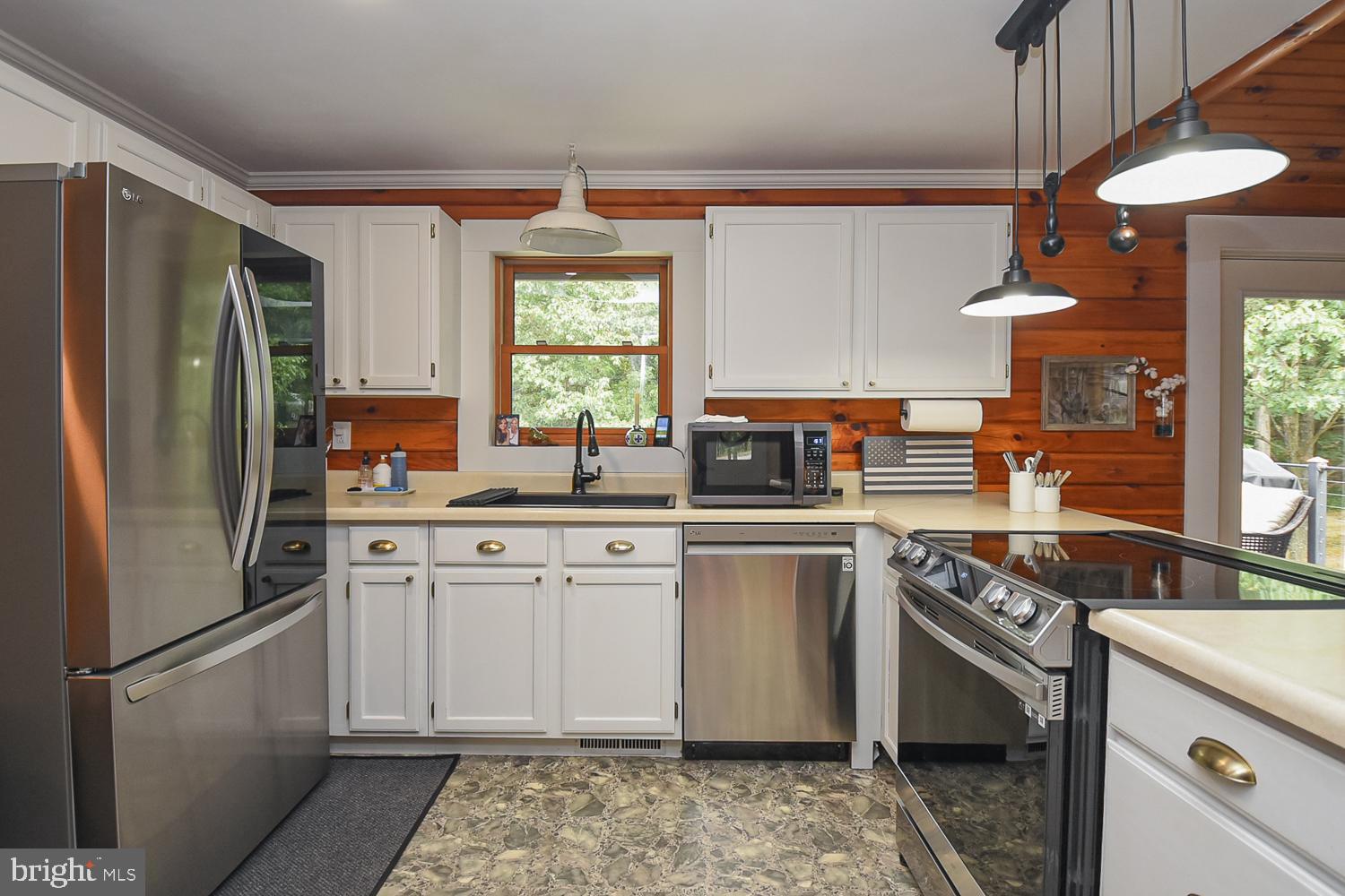 WOODS AT TAYLOR LAKE - Residential