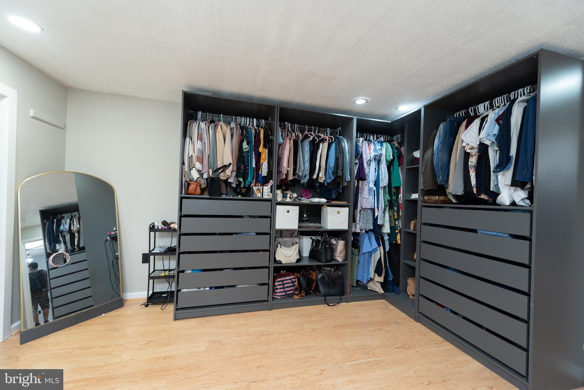 WHITE SANDS - Residential