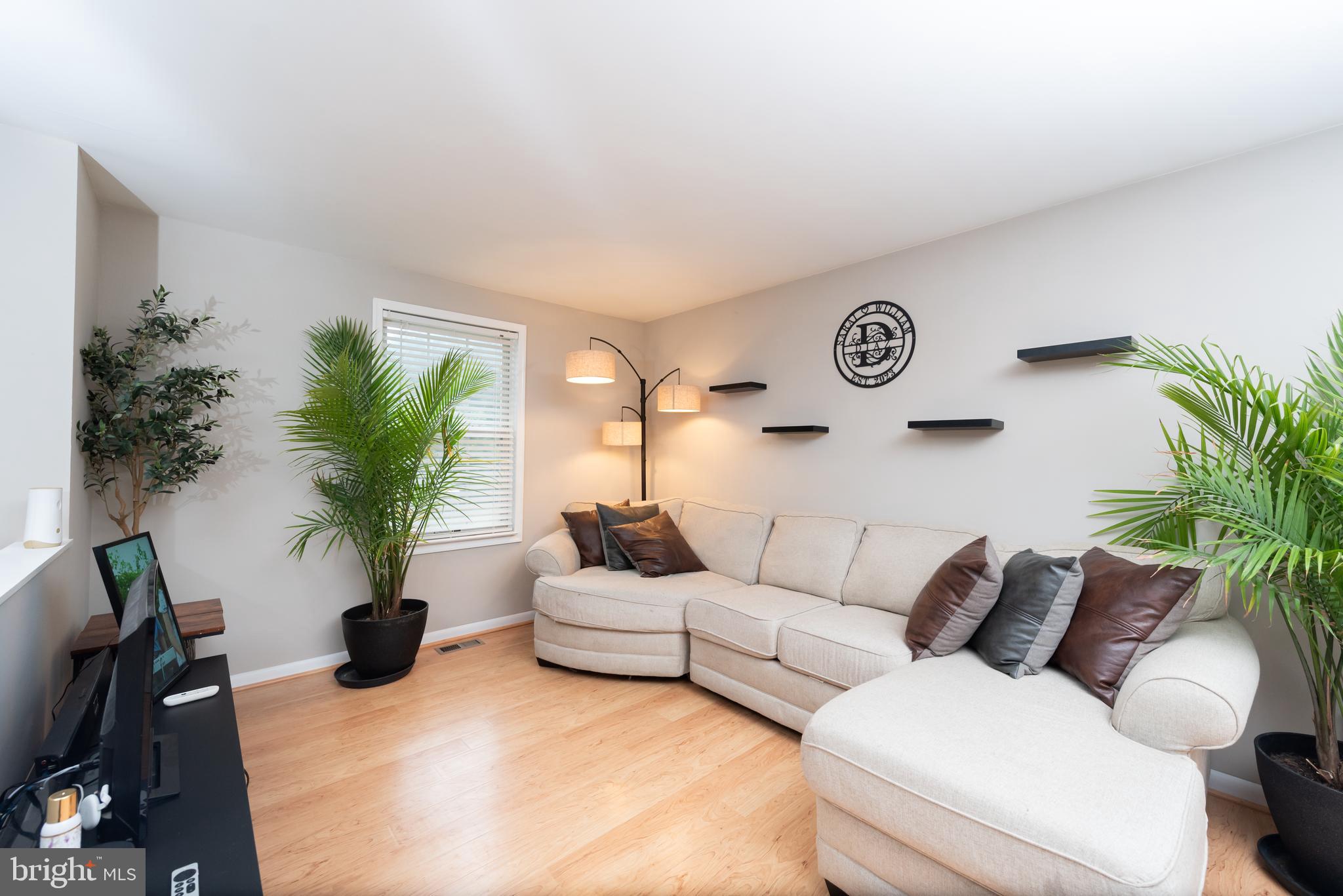 WHITE SANDS - Residential