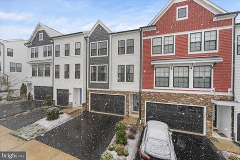 42244 GRAVES MOUNTAIN TERRACE CHANTILLY VA 20152