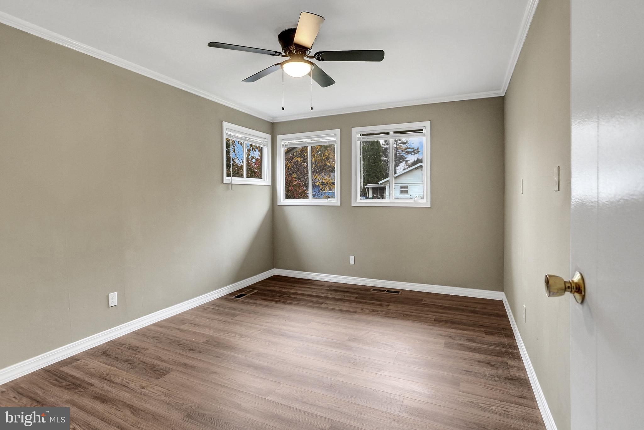 DELBROOK MANOR - Residential