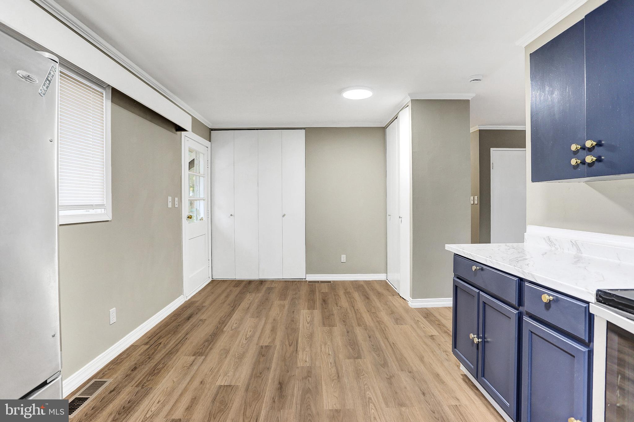 DELBROOK MANOR - Residential