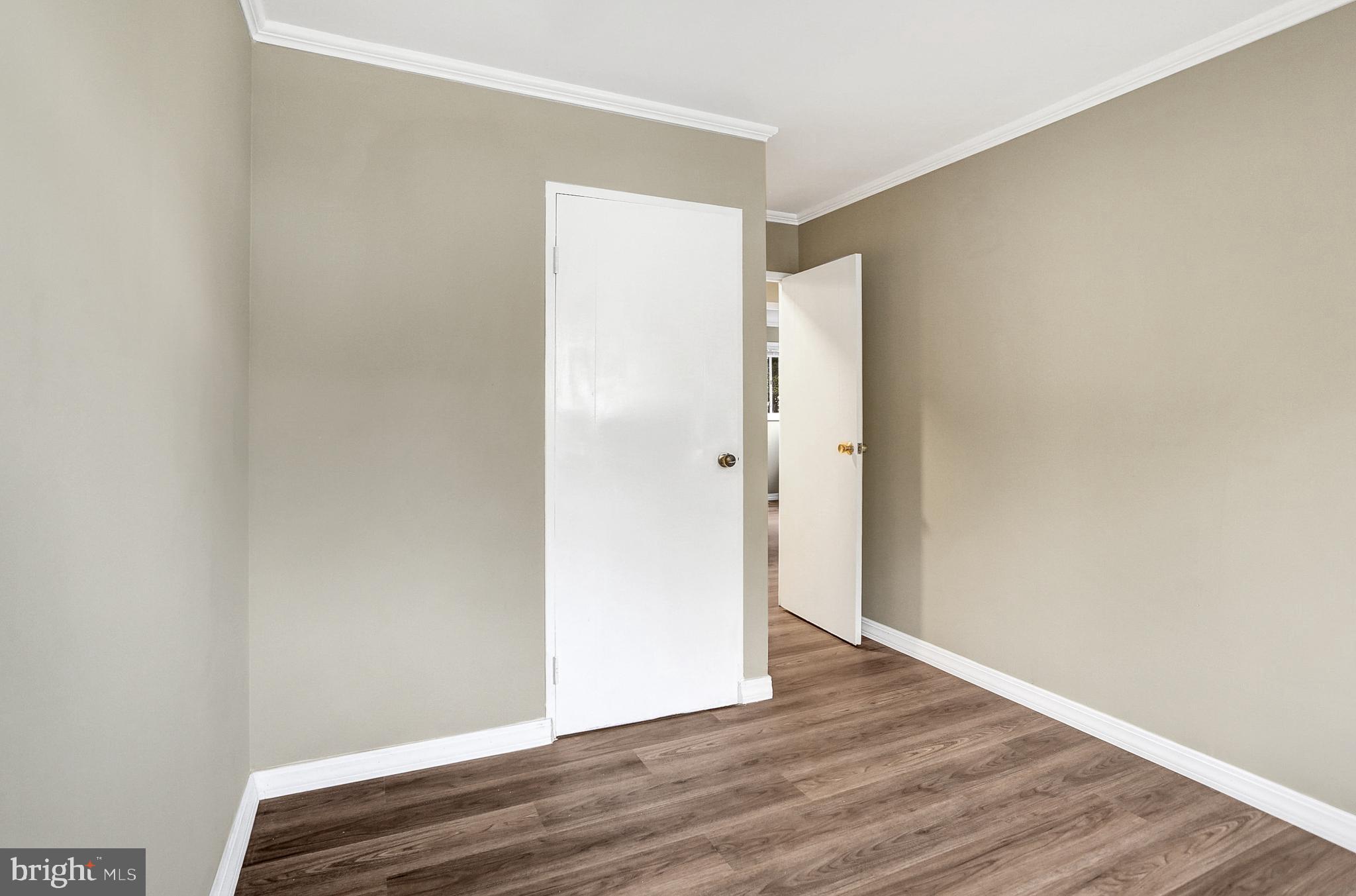 DELBROOK MANOR - Residential