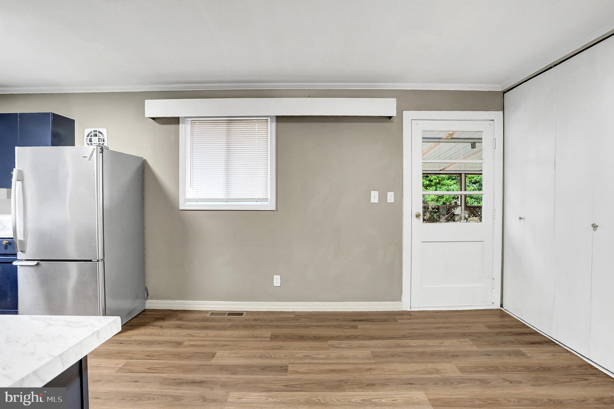 DELBROOK MANOR - Residential