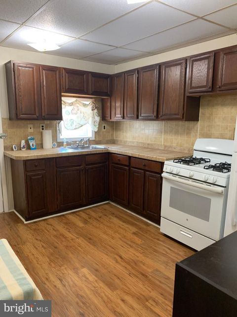 Townhouse For Rent - 1110 Read St<br/> WILMINGTON, DE 19805