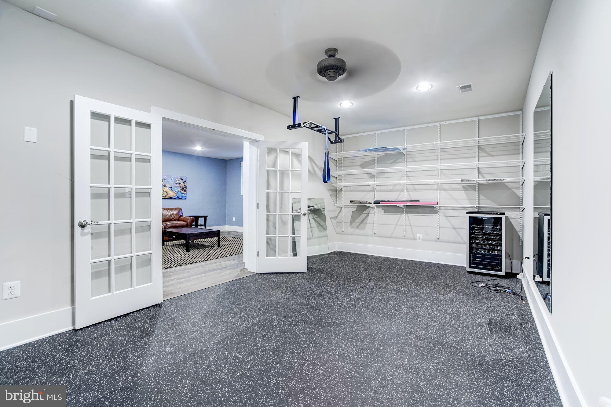 WEST VIENNA WOODS - Residential