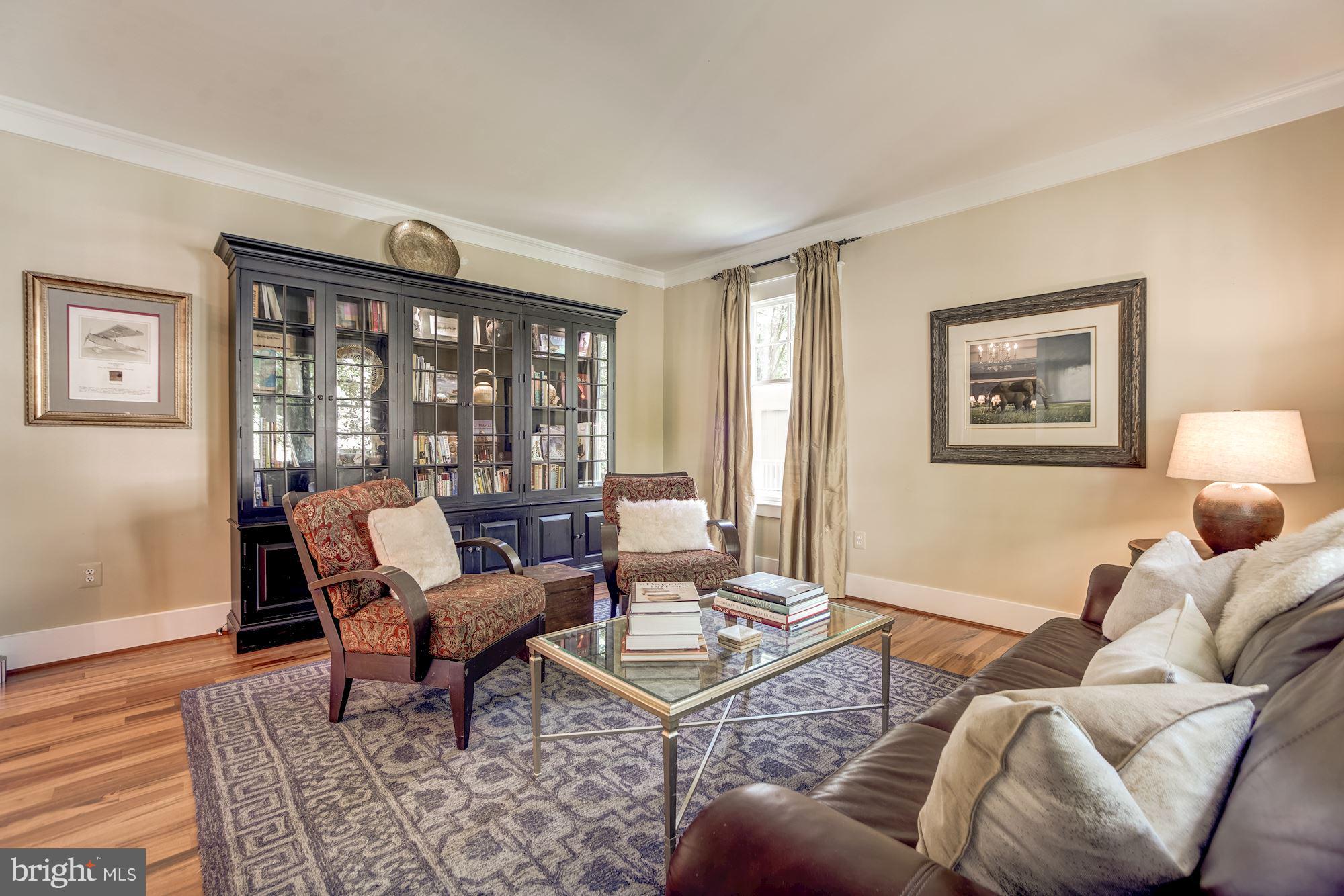 WEST VIENNA WOODS - Residential