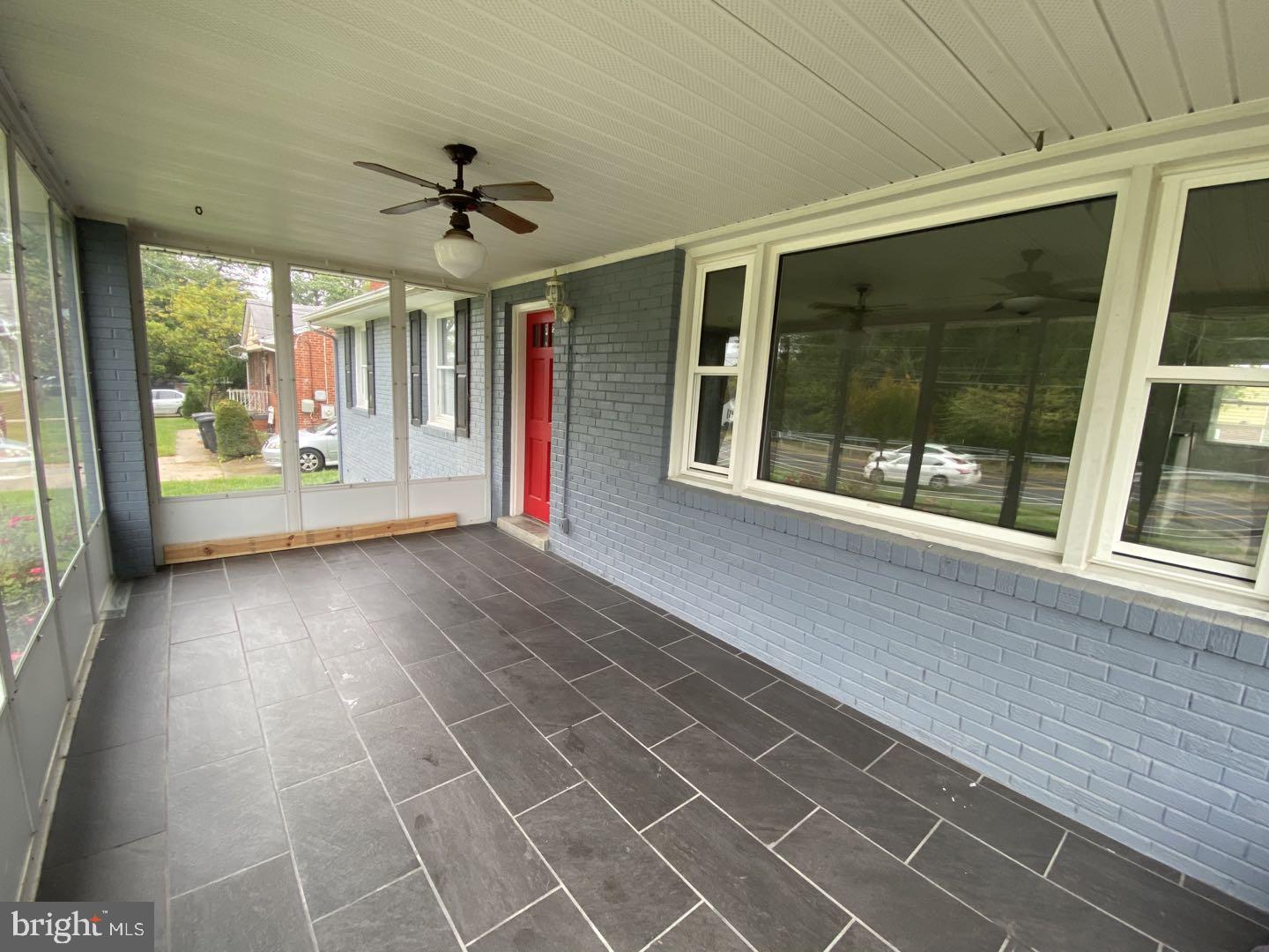 RIVER RIDGE ESTATES - Residential Lease