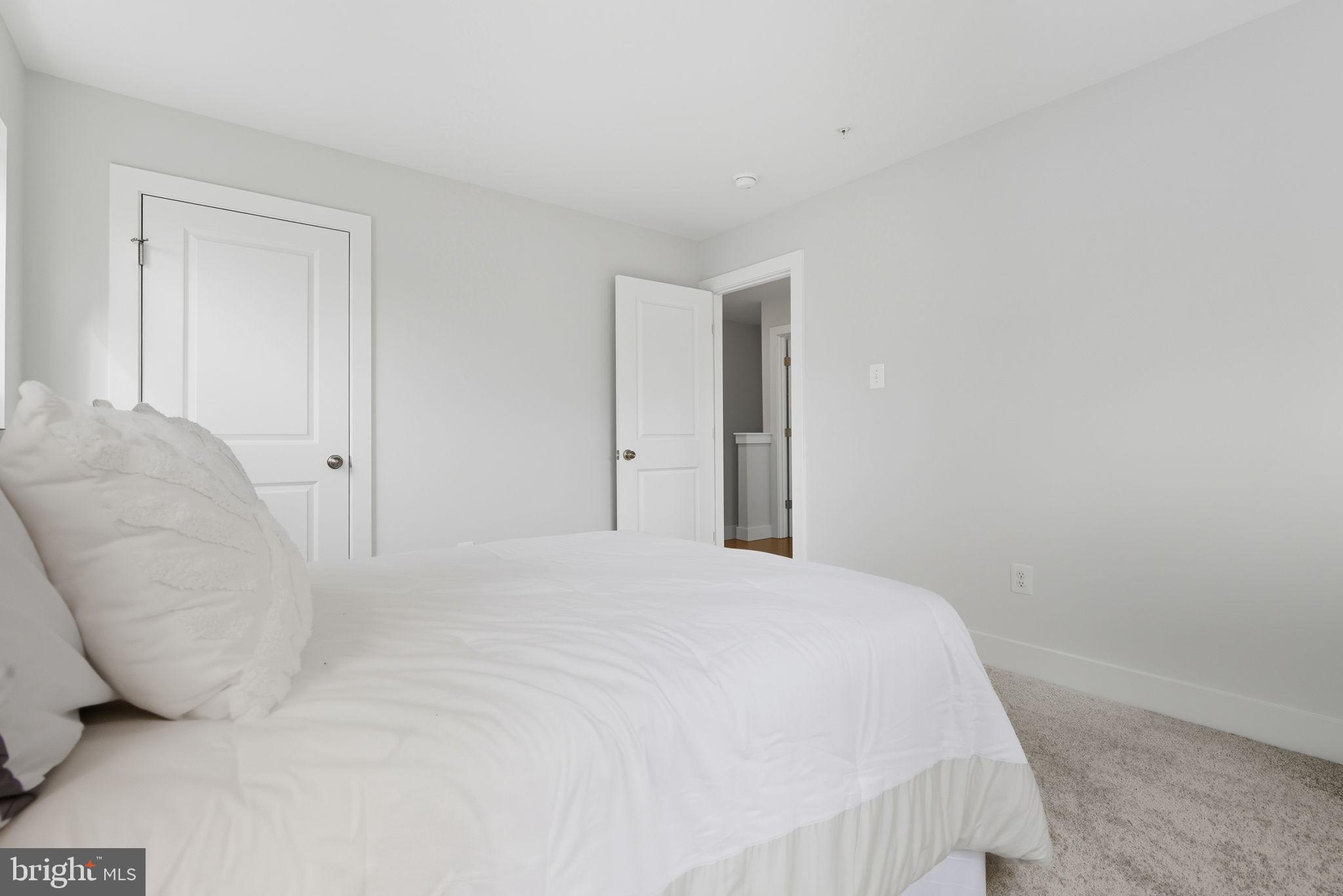 WASHINGTON GROVE - Residential