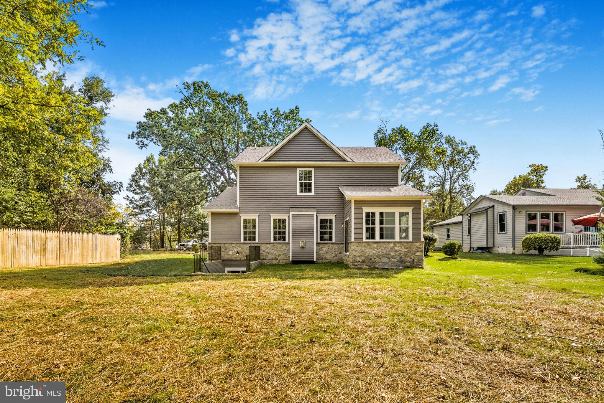 WASHINGTON GROVE - Residential