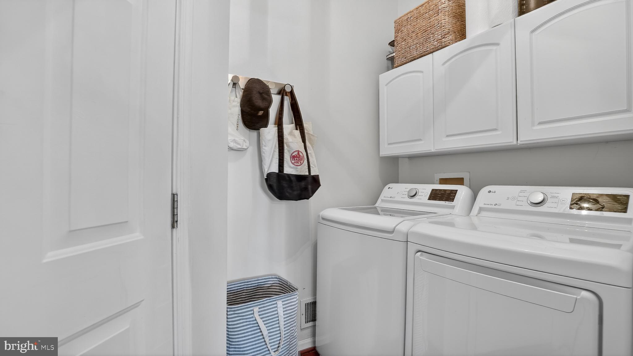 CHAPMAN FARM - Residential