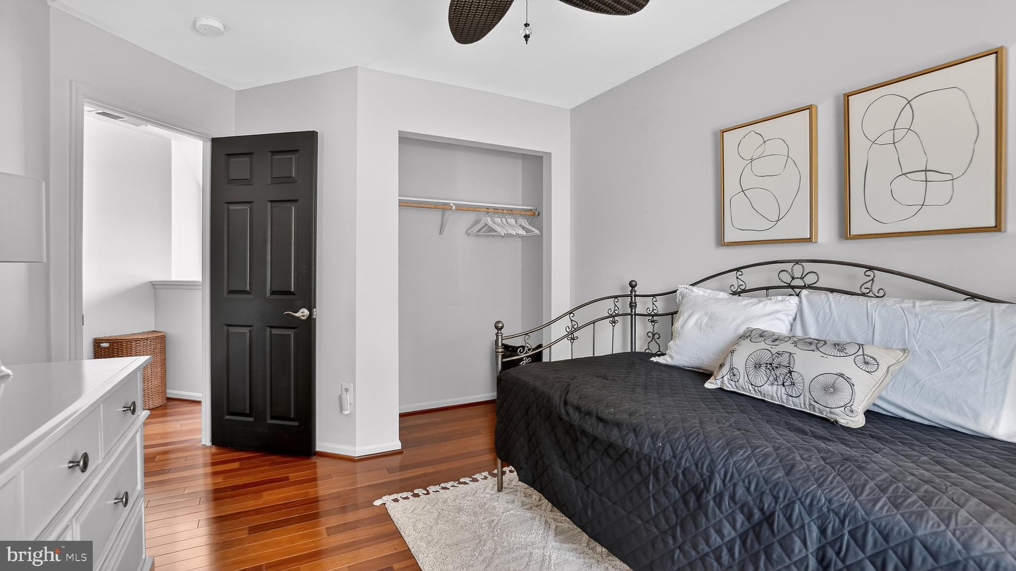 CHAPMAN FARM - Residential