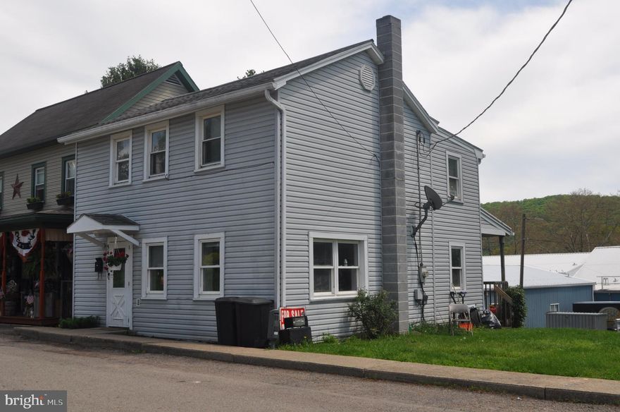 Handy Buyers or Investors. Three-bedroom single home located near schools, pool, and park. Vinyl siding, oil heat, 200 amp electric service. Property does need work. Bring your ideas and make this home your own.