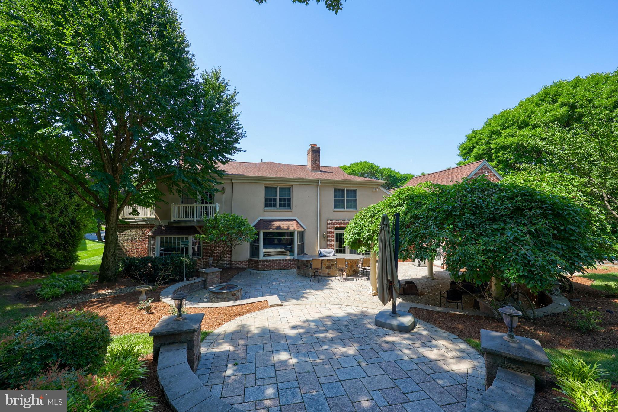 BIRDLAND - Residential