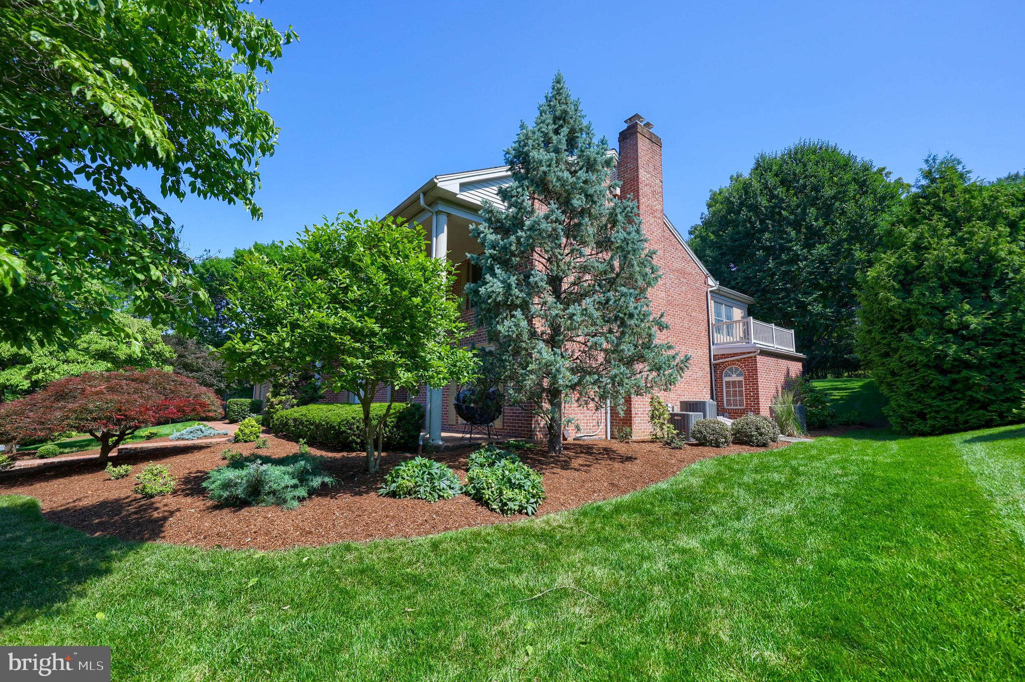 BIRDLAND - Residential