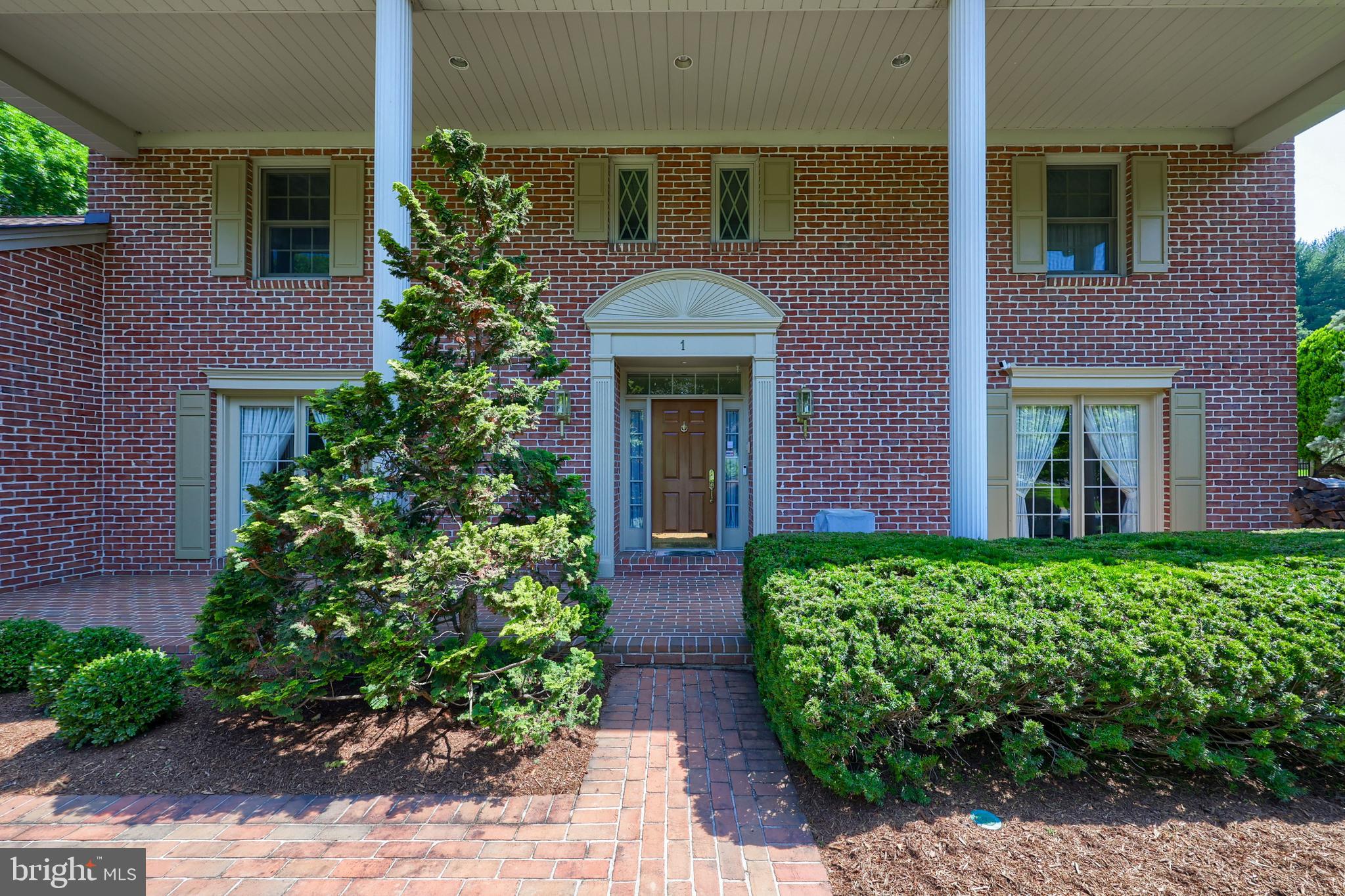 BIRDLAND - Residential